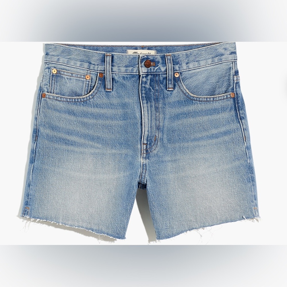Relaxed Mid-Length Denim Shorts in Kelton Wash